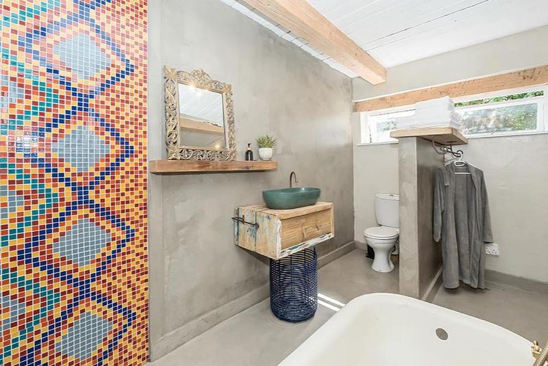 8 Bedroom Property for Sale in Hout Bay Western Cape